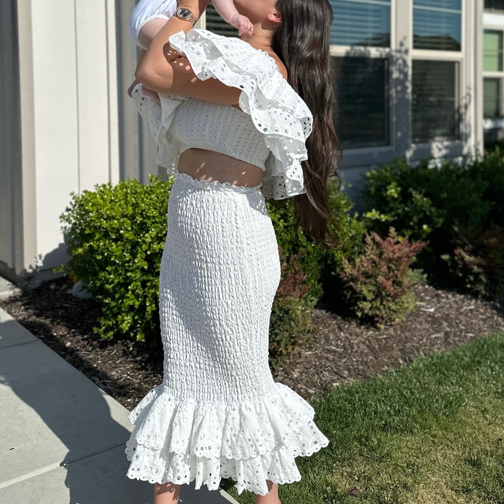 White two piece set